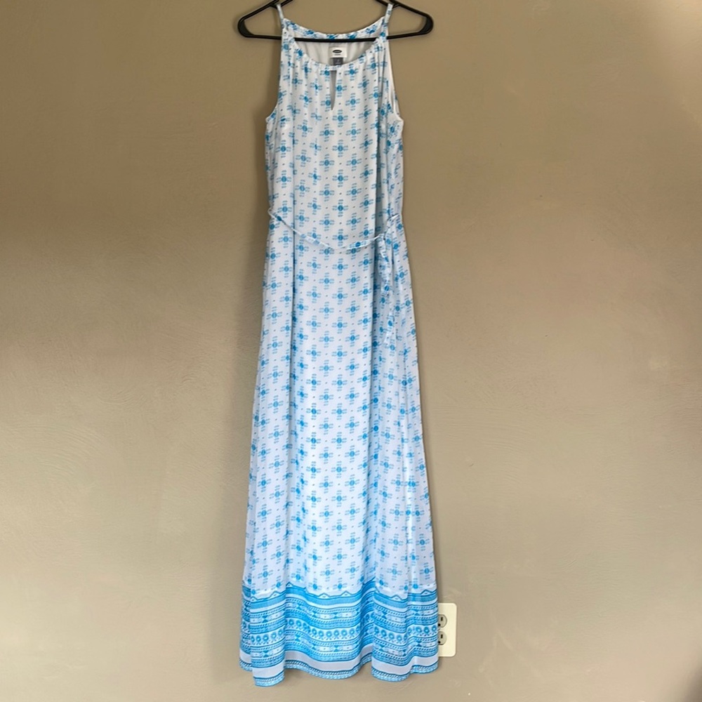 Beautiful, vibrant, maxi dress